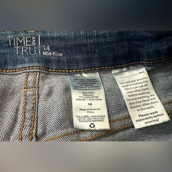 Jean shorts - Picture 3 of 3